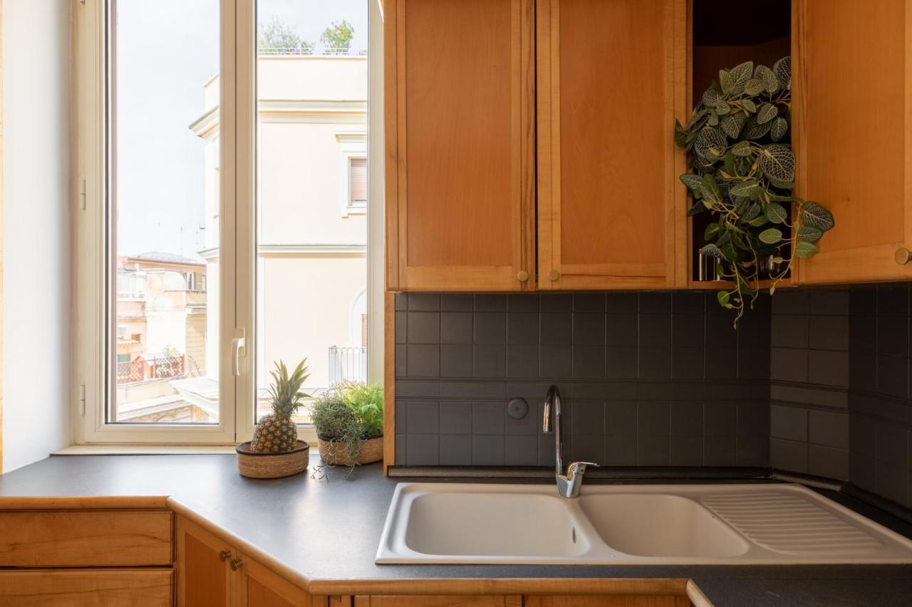 Iflat Veneto Area'S Penthouse Apartment Rome Bagian luar foto